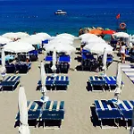 Holiday Rentals *